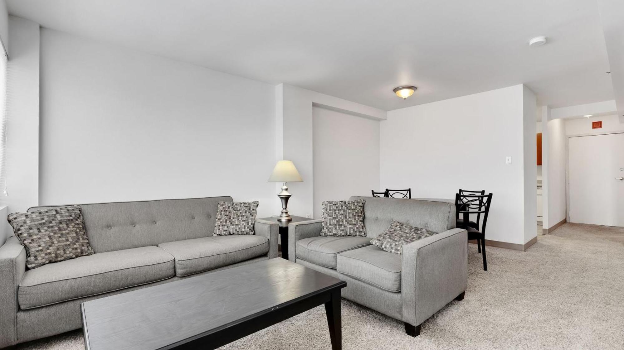 Pp 1203 Corporate 1br, Pool, Free Parking, Gym Harrisburg